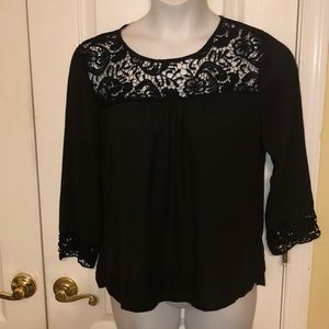 Love & let love missy junior black top Large